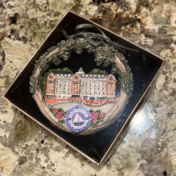 Ornament Salem Waterfront Hotel By Hestia Creations Hand Painted - Picture 2 of 3
